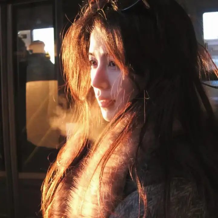 三女性